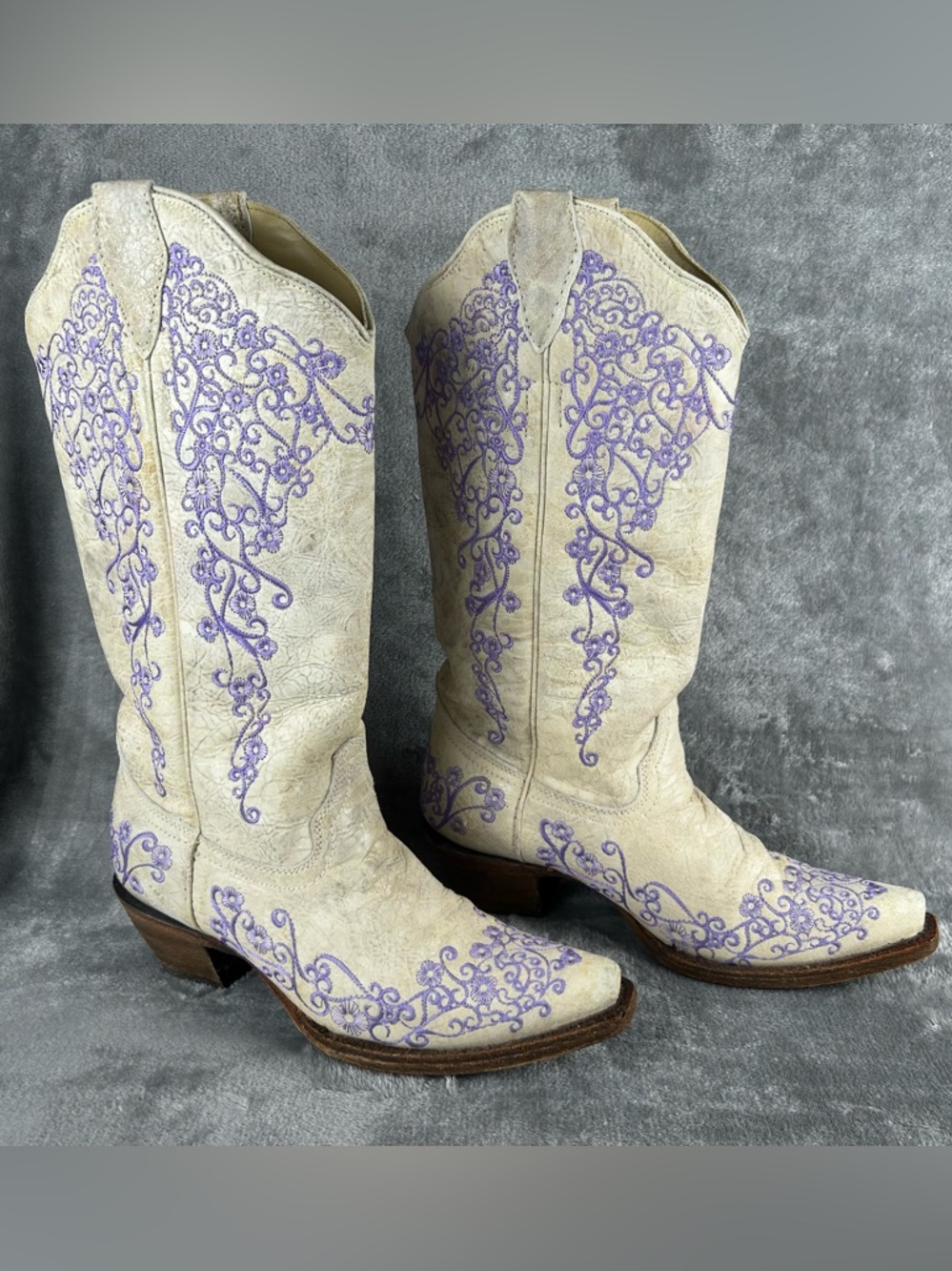 Corral Cowgirl Boots Womens 7 Cream
Lavender Embroidery Festival Rodeo Western